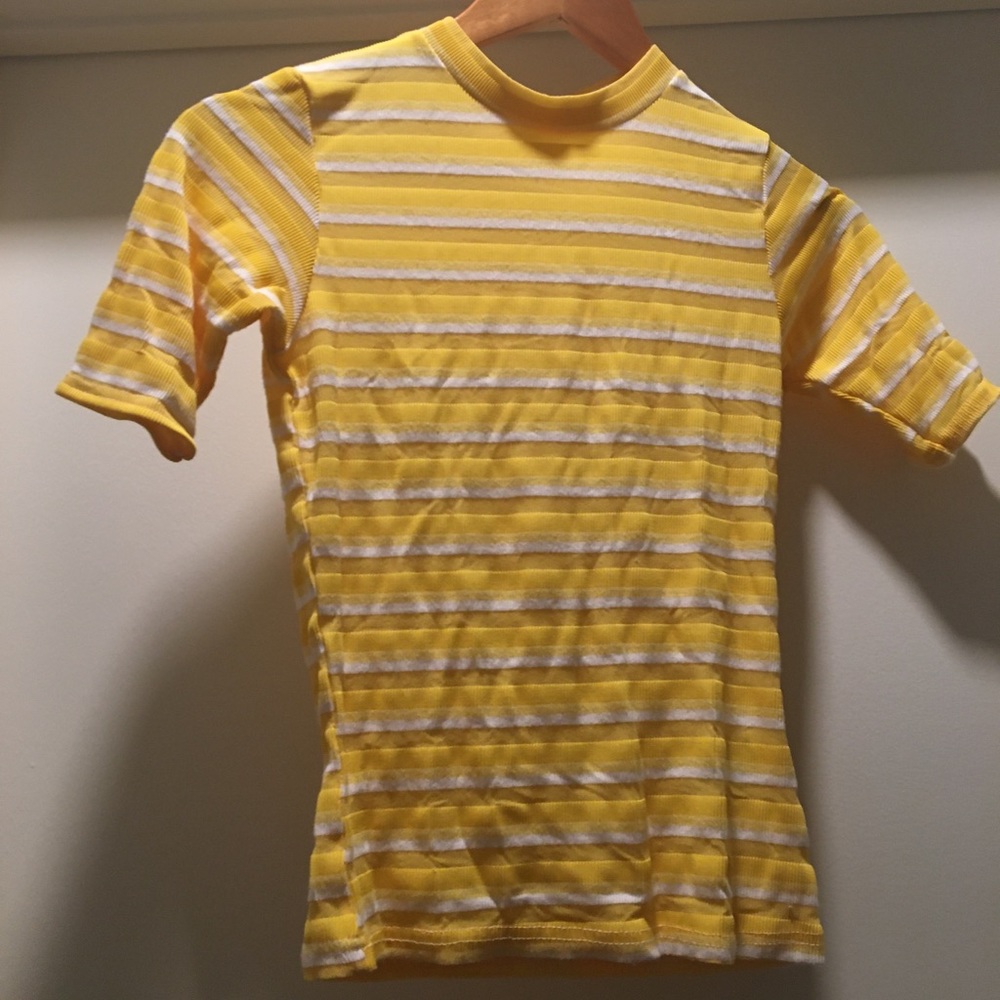 Cute Yellow rib knit t-shirt